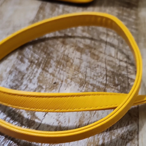 Steve Madden Yellow and Silver Crossbody Bag with Unique Wing Design - Picture 10 of 11